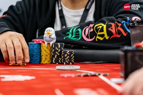 Survivors Emerge as the Natural8 Cup Championship Freezeout Heats Up