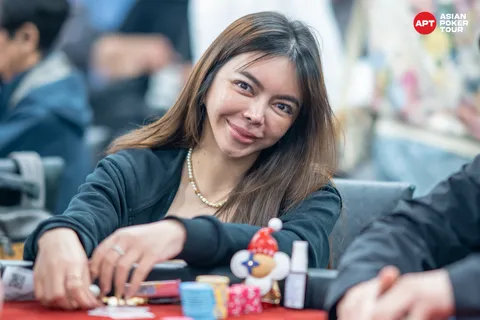 Nirunrut Rachburom2.jpg